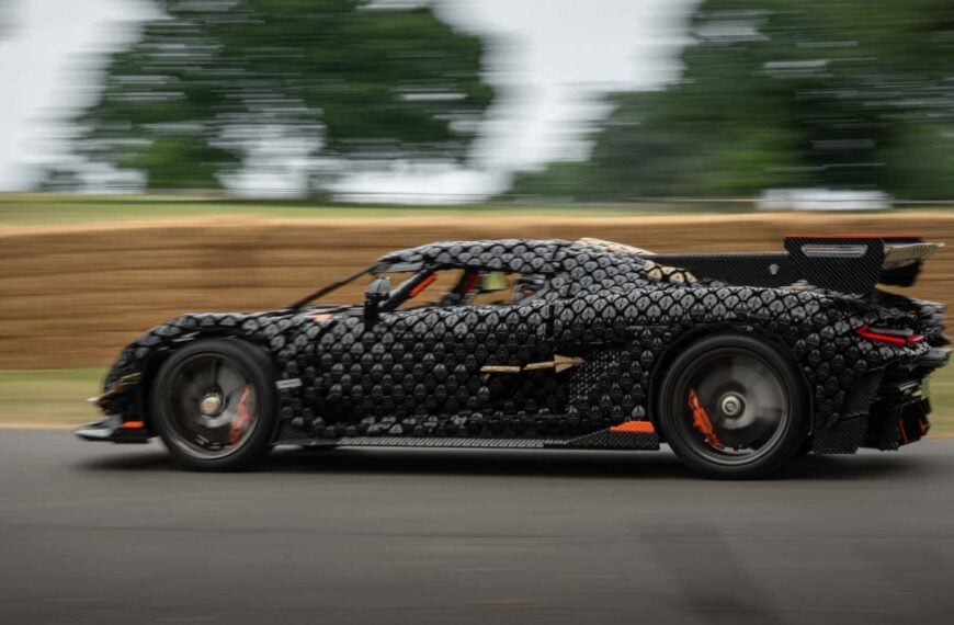 LEGO Koenigsegg Sadair's Spear Goodwood