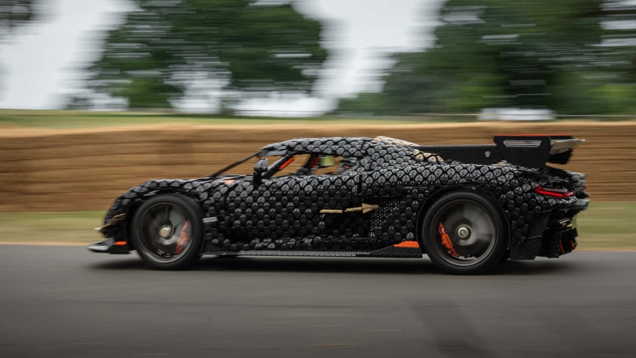 LEGO Koenigsegg Sadair's Spear Goodwood