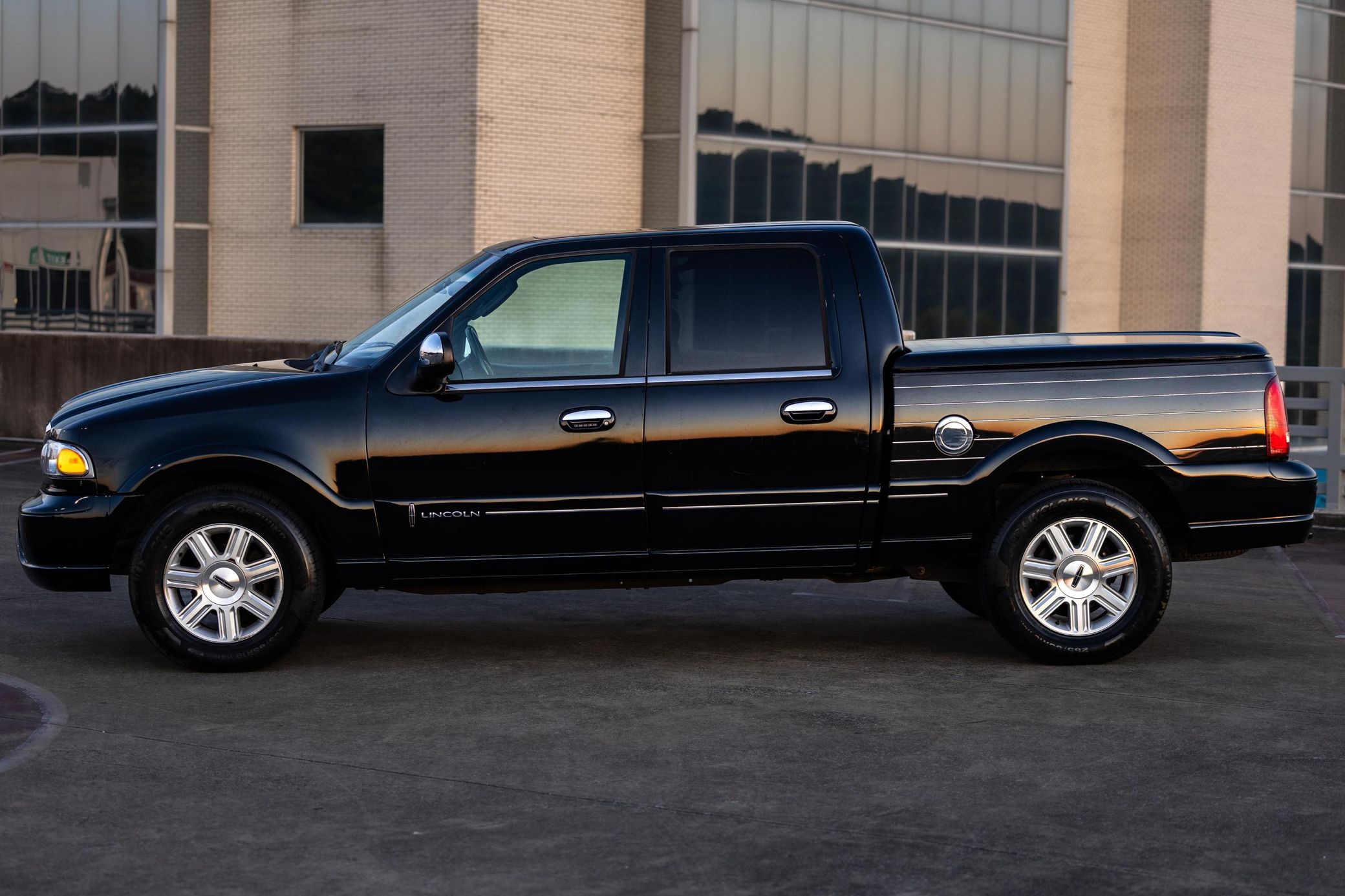 Lincoln Blackwood Side View