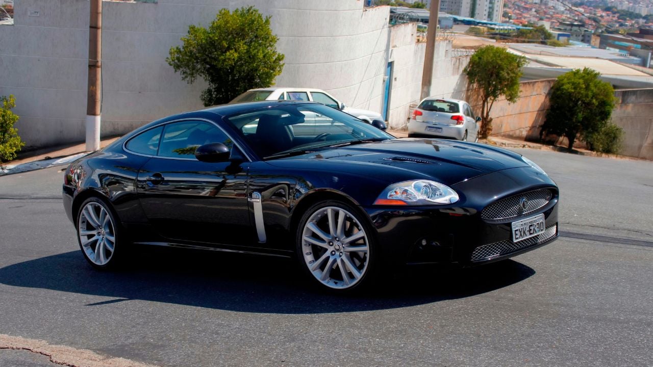 Jaguar XKR