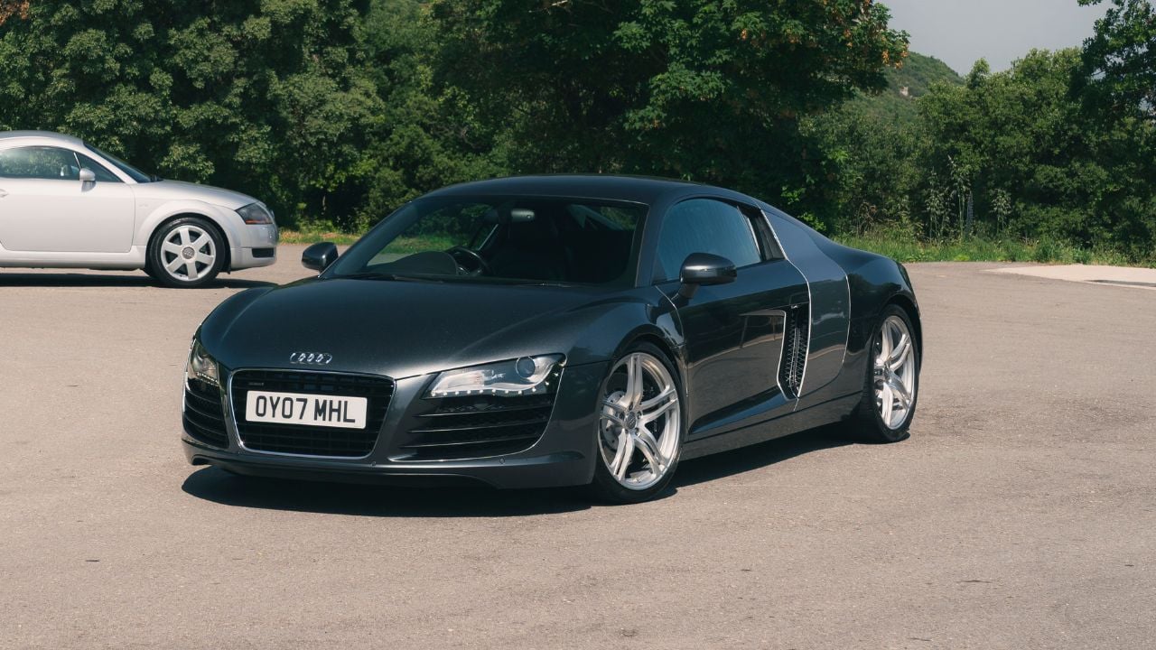 Audi R8 V8