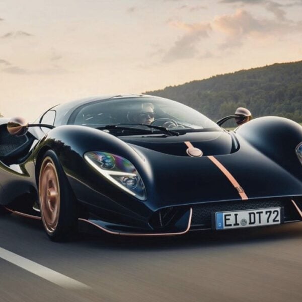 De Tomaso P72