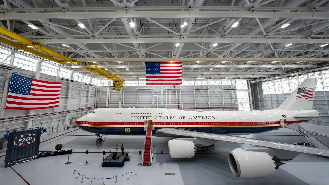 New US Air Force One Side View