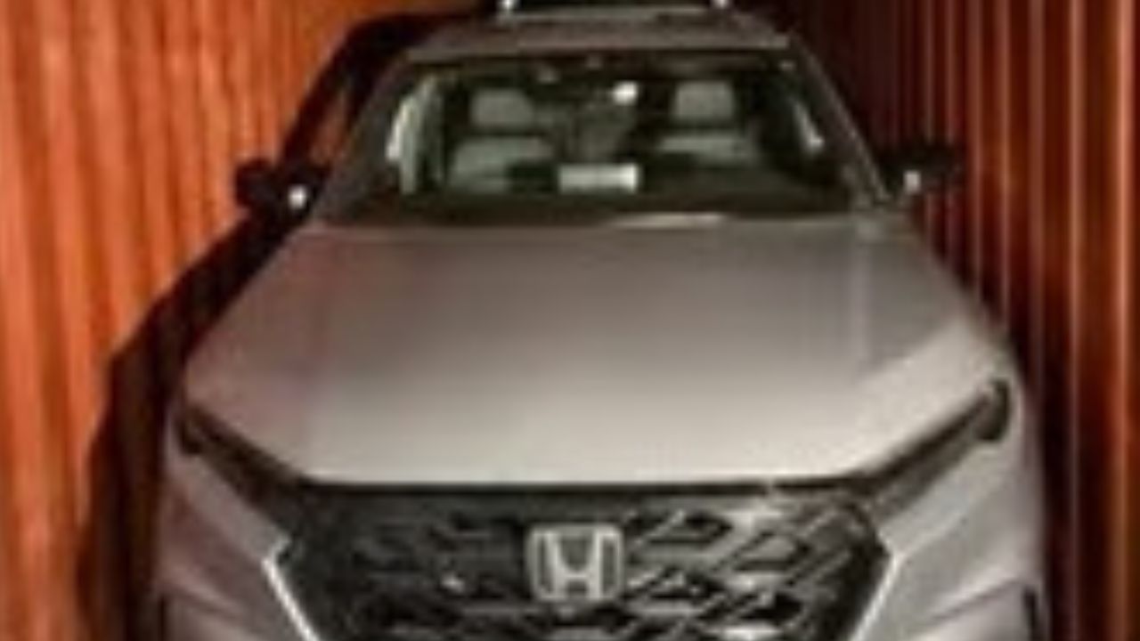 Canadian police recover 40 stolen vehicles after tracking shipments to multiple countries.