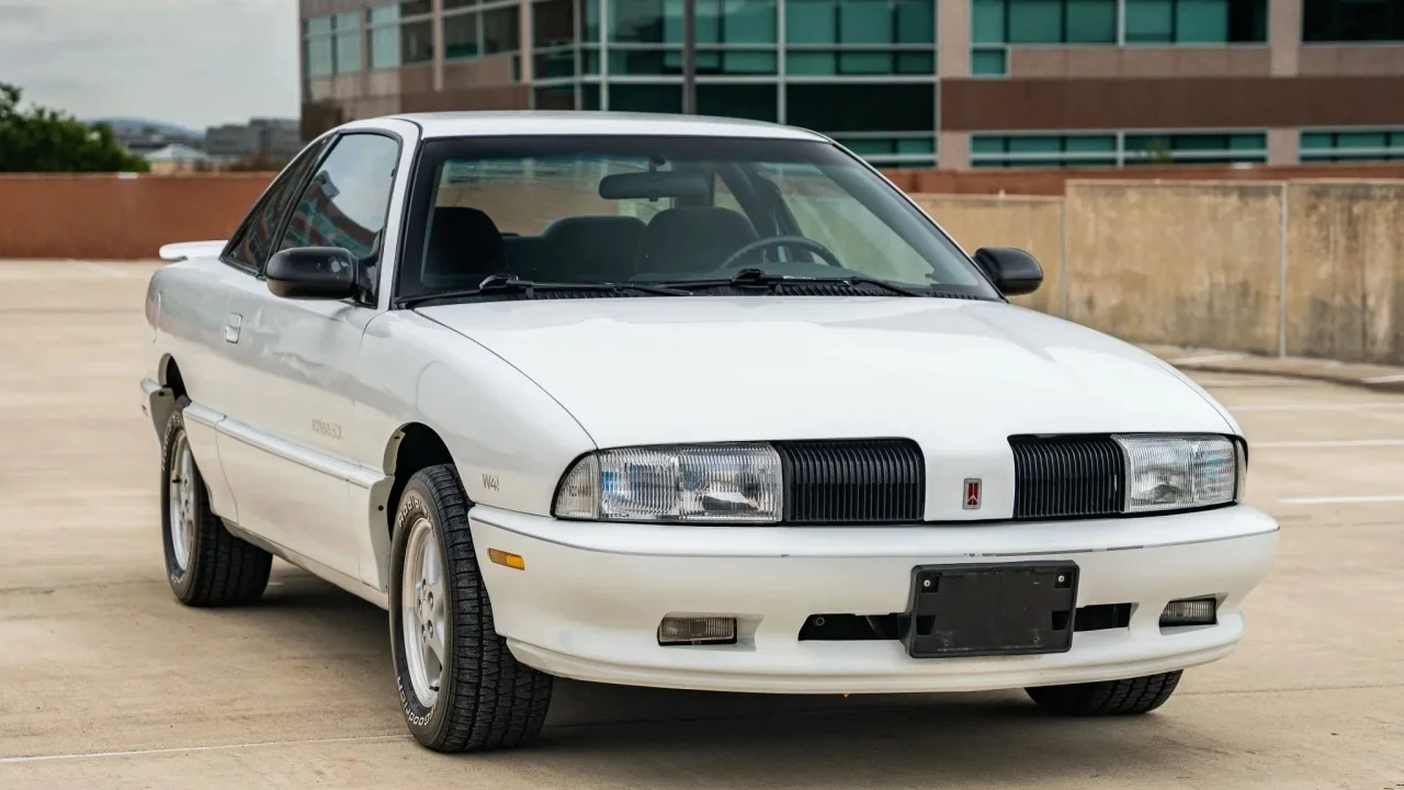 Oldsmobile Achieva SCX W41 Front View