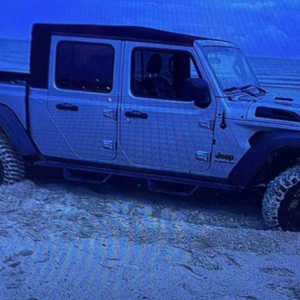 Florida Man Takes a Jeep Gladiator Off-Roading on a Mississippi Beach — Straight Into Handcuffs