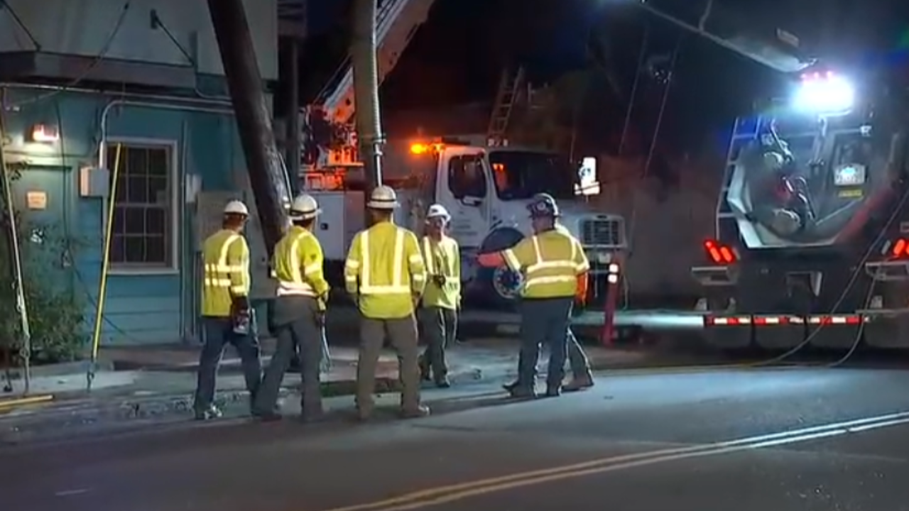 semi truck power lines down