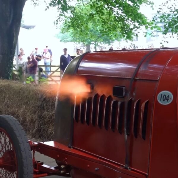 The 28.4 liter flamethrowing 1911 Fiat S76 prewar MONSTER engine SOUND _ Start Up, Accelerations! 0-34 screenshot.jpg_temp_210