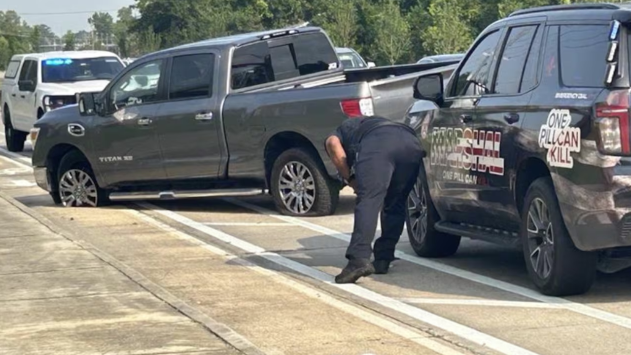 border control chases truck
