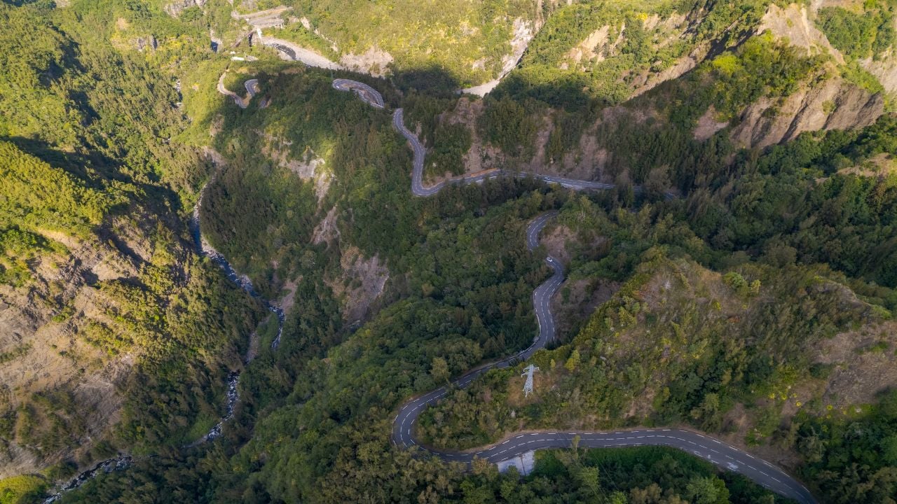 Road through the Cirque de Cilaos on Réunion Island