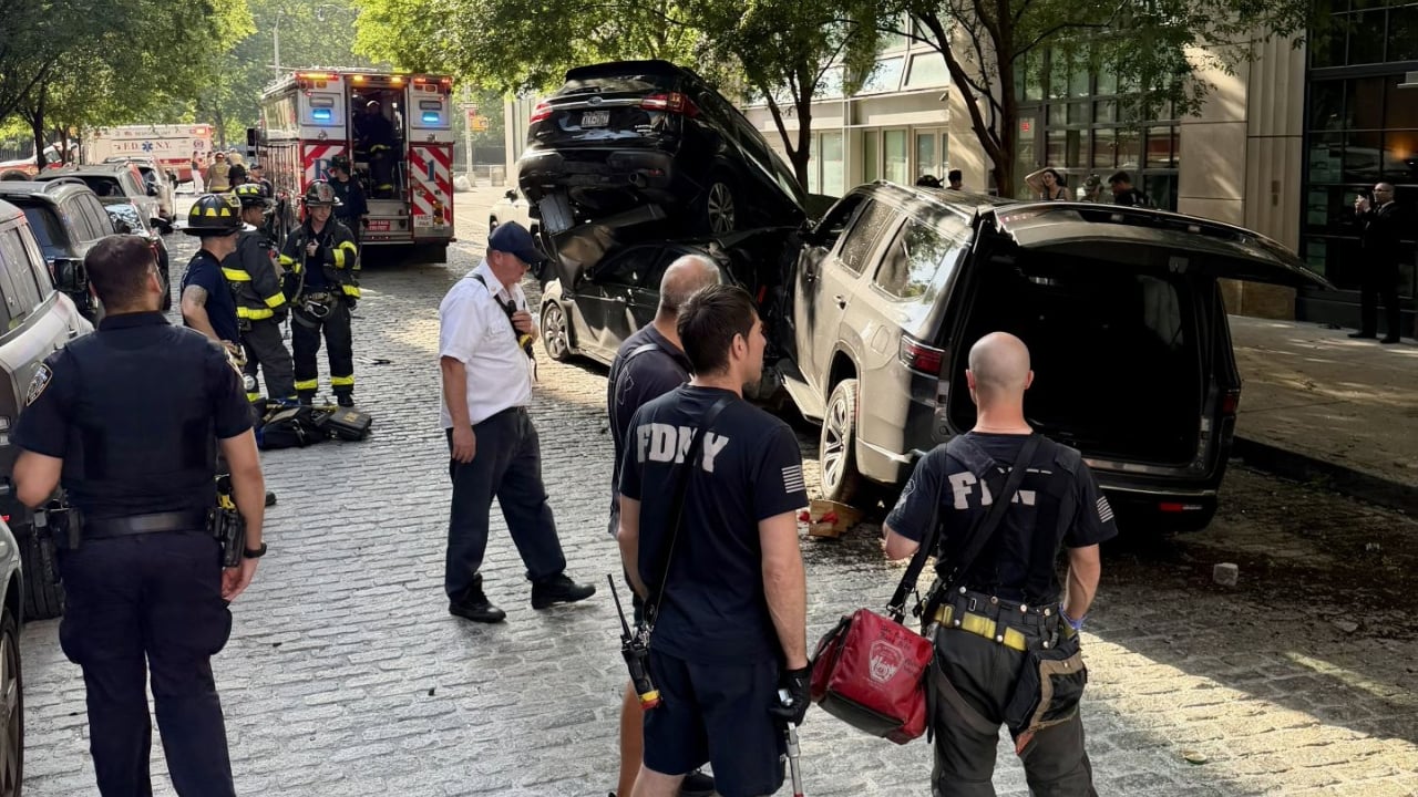Car careens down Hubert sidewalk