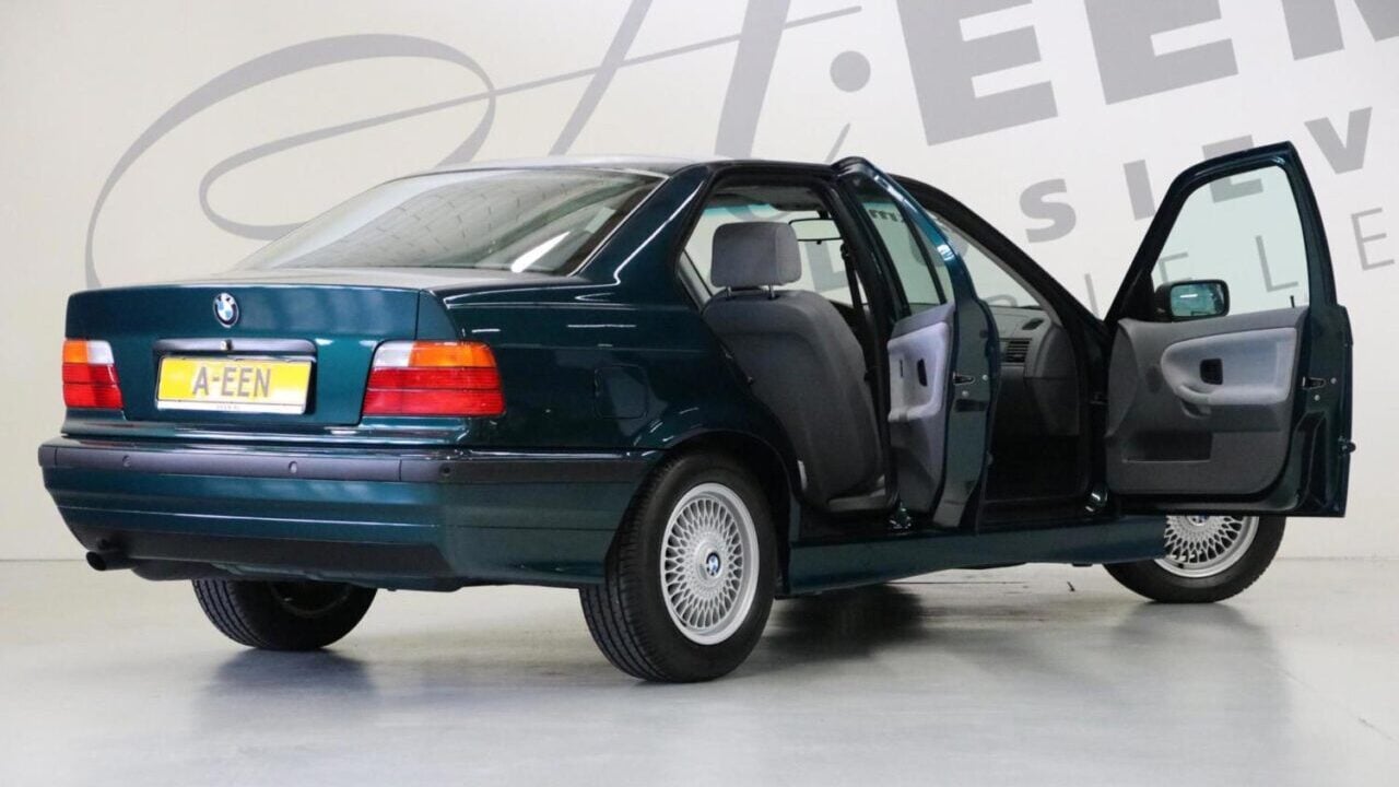BMW 320 e36