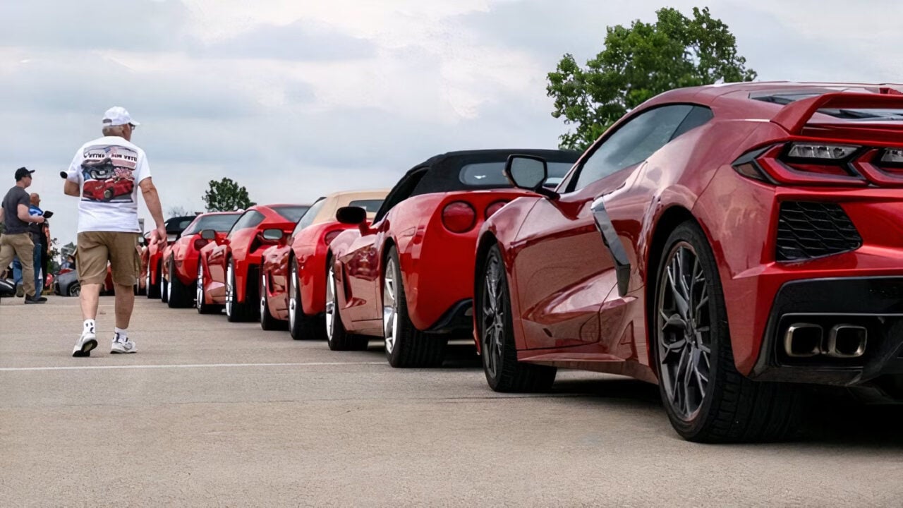 imgi 3 line red corvettes e1781862718621