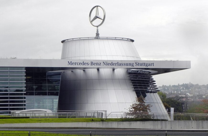 Mercedes Expects It’s Employees to Work Extra Hours Without Pay as Volkswagen Eyes 100,000 Job Cuts
