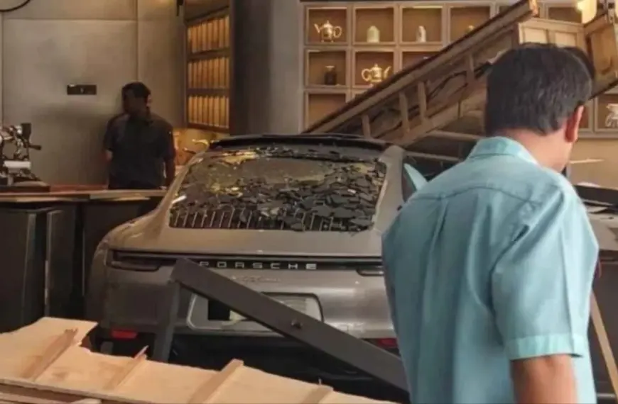 porsche-crashed-into-a-hotel-in-malaysia-860x483 (1)