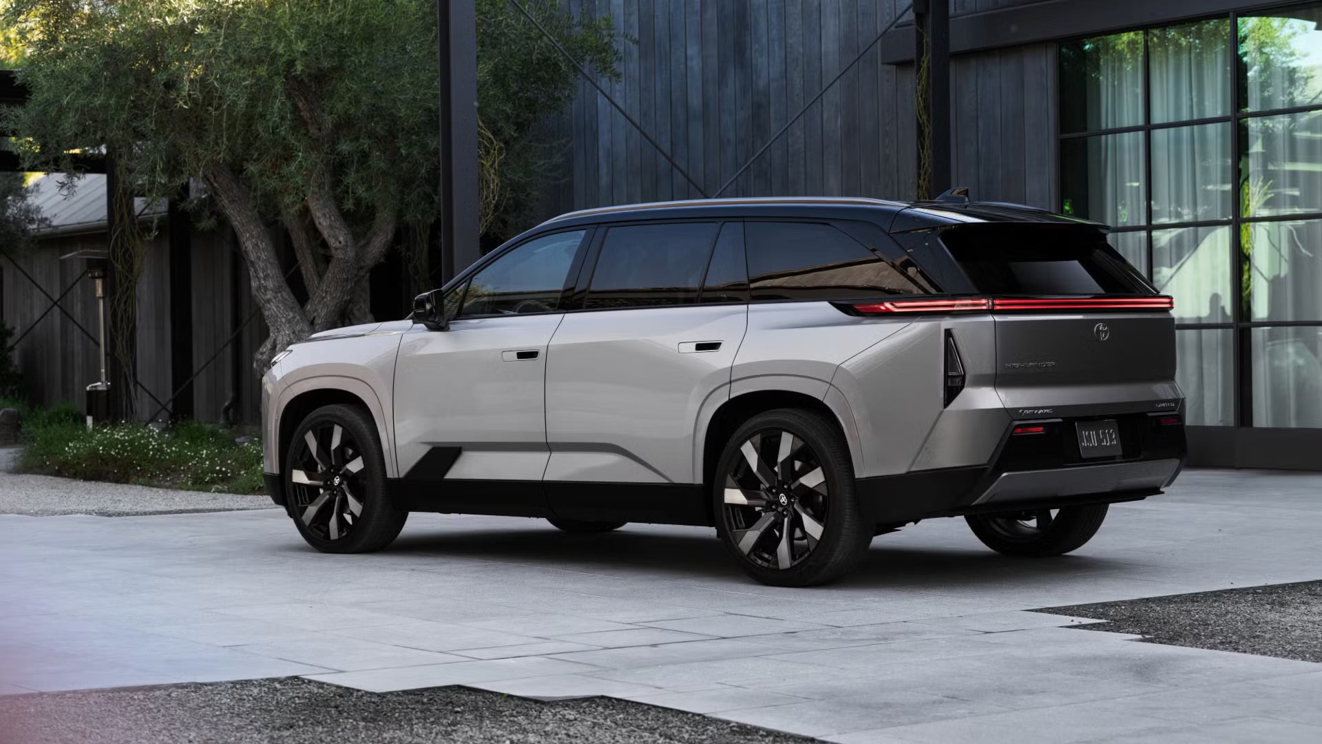 2027 toyota highlander limited spellbound2tone 008