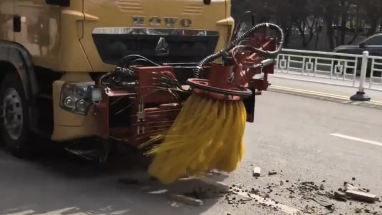 50mph road sweeper China front view