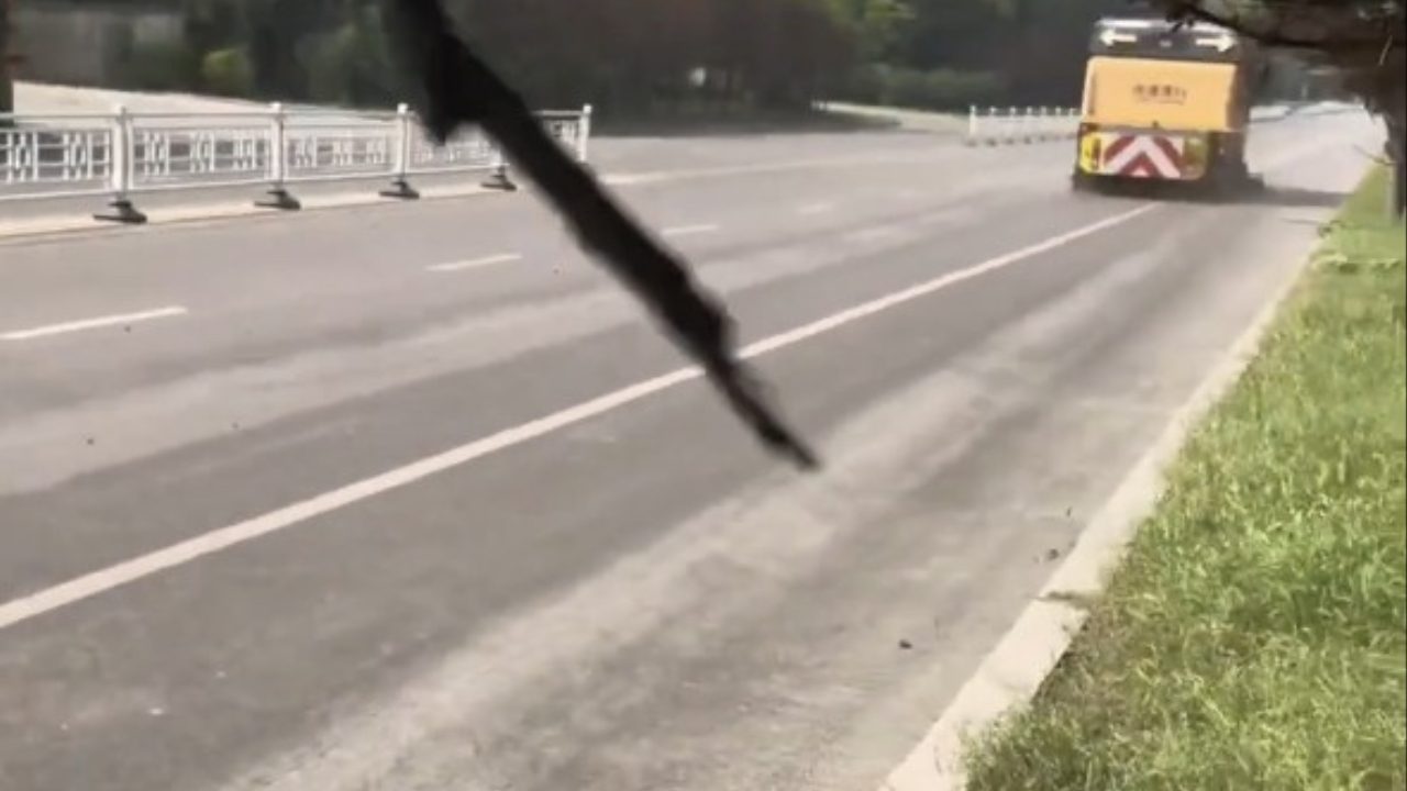50mph road sweeper China rear view