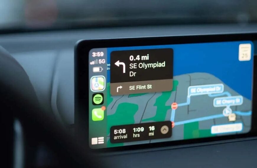 Apple Maps in Car