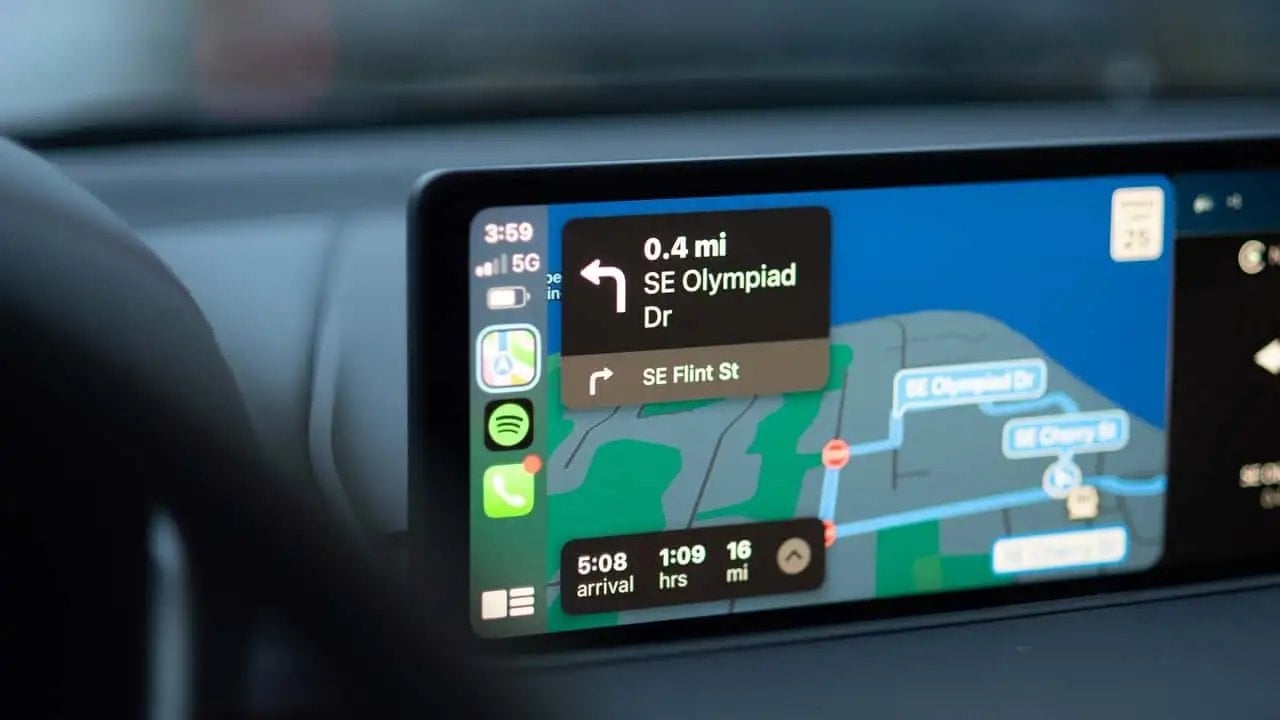 Apple Maps in Car