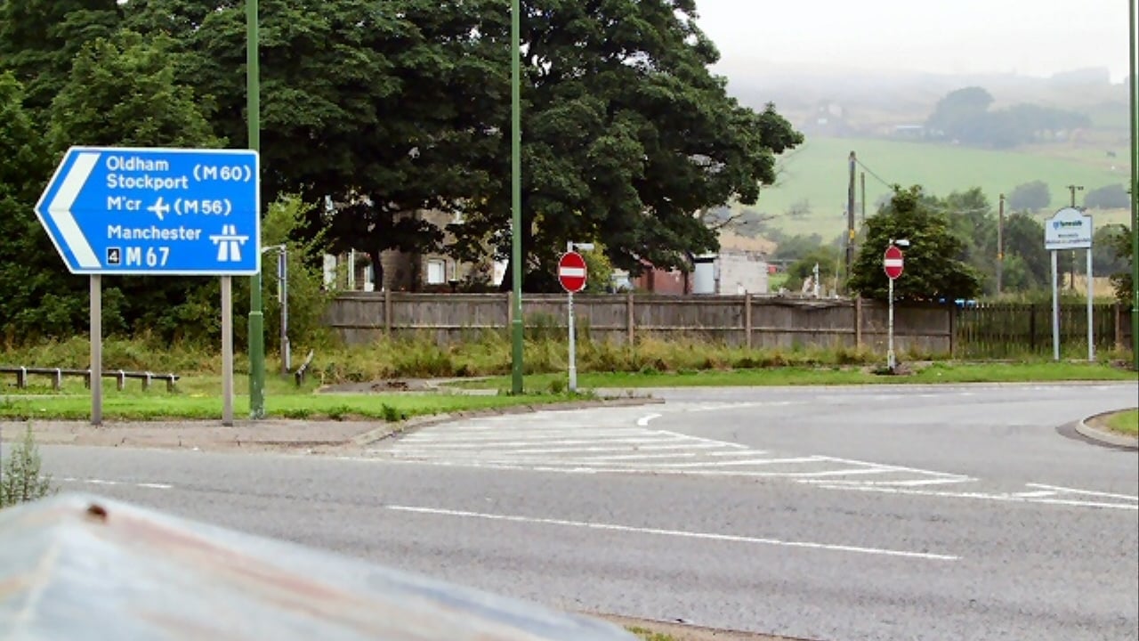 End_of_Motorway_-_geograph.org.uk_-_37840