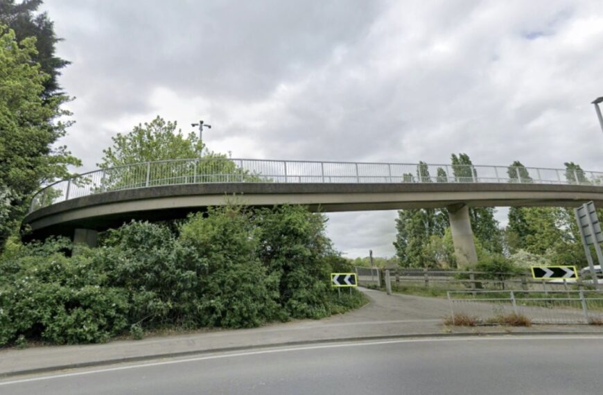 Hessle Footbridge Livingstone Road