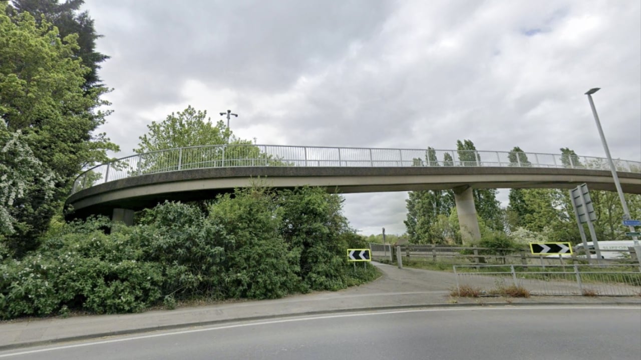 Hessle Footbridge Livingstone Road