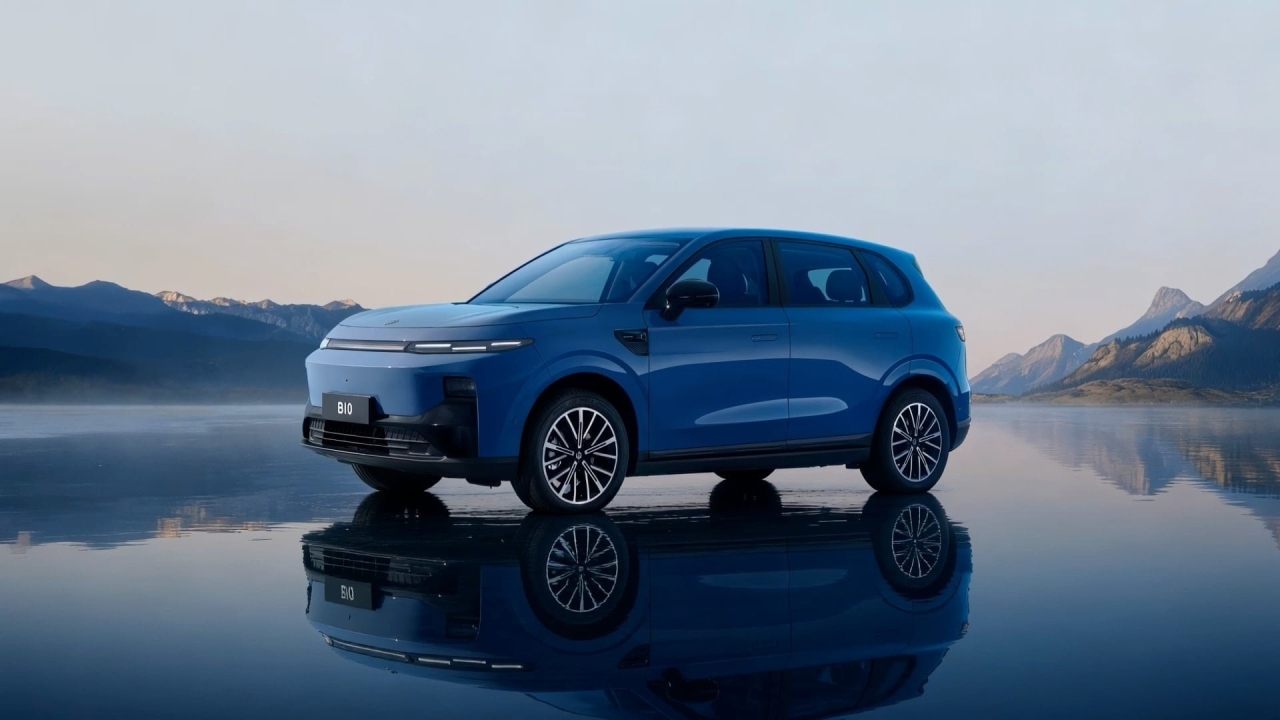 Leapmotor B10 EREV SUV Front Quarter