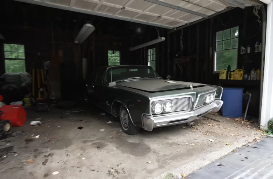 This 1964 Chrysler Imperial Barn Find Gets Its First Wash In Over A Decade