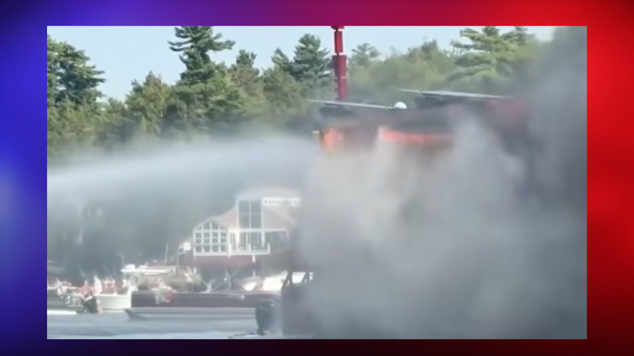 boat resturaunt fire