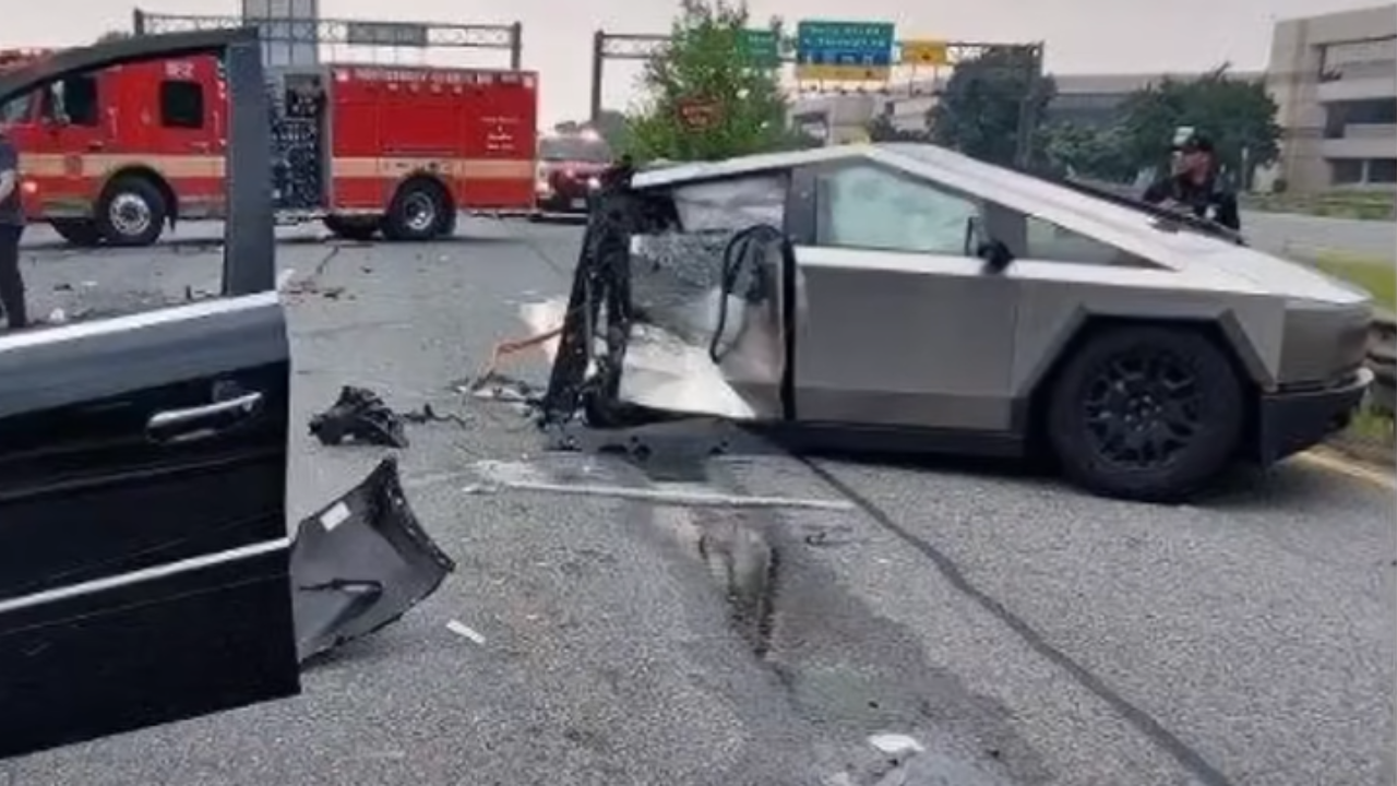 cybertruck split in half after truck crashes