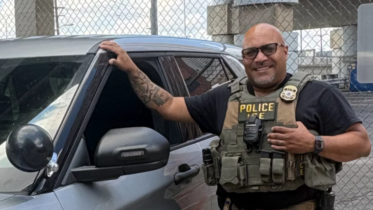ICE agent helps in crash