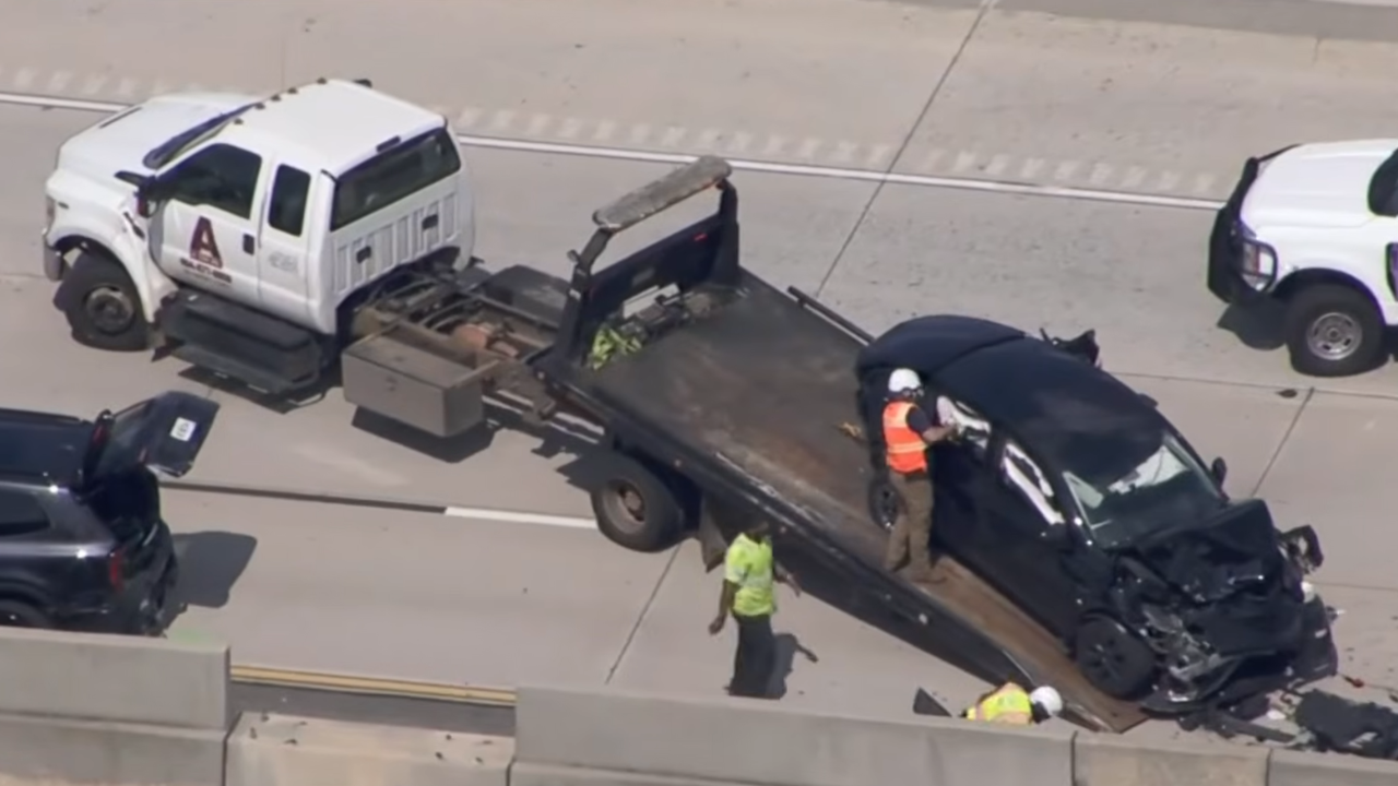 cop causes chain reaction crash