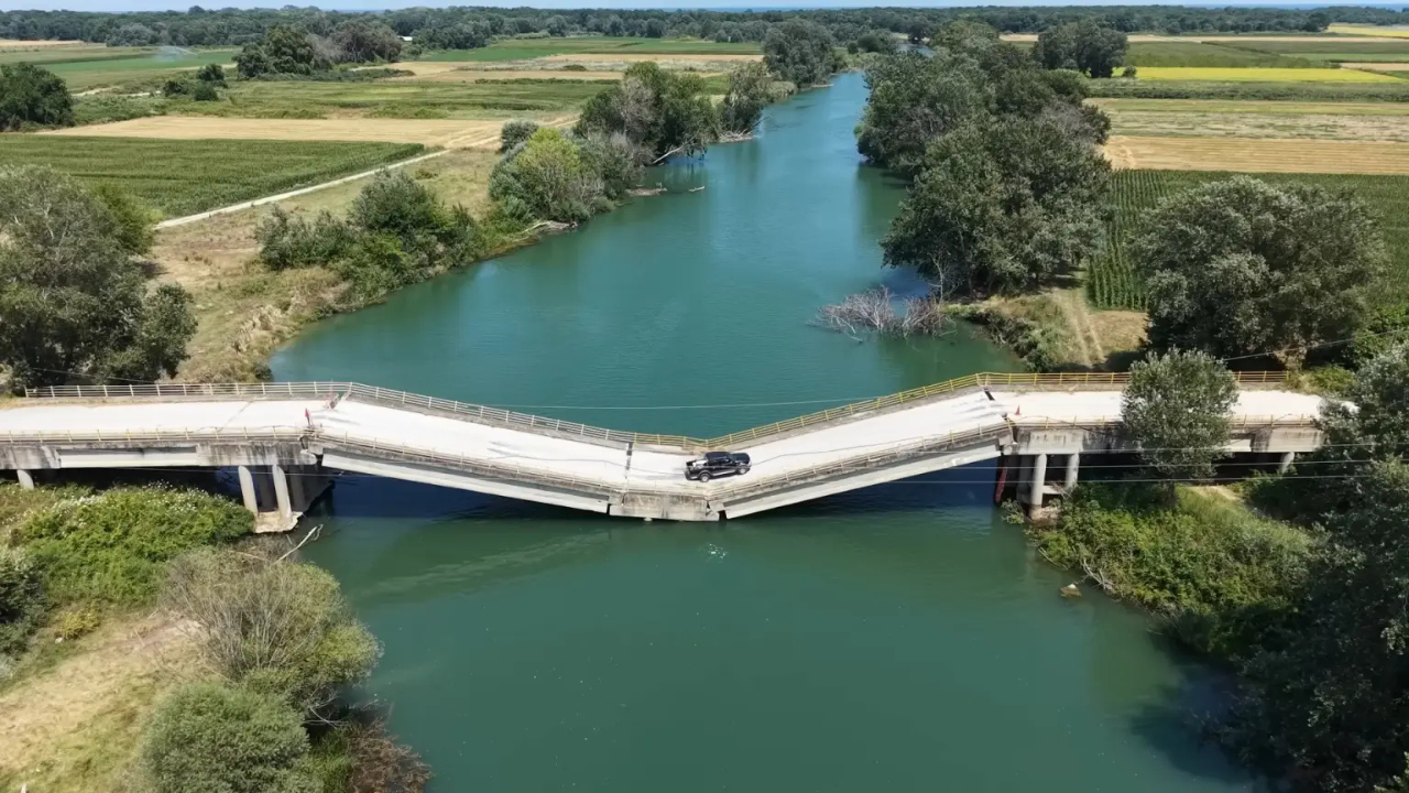 buckled bridge still being used