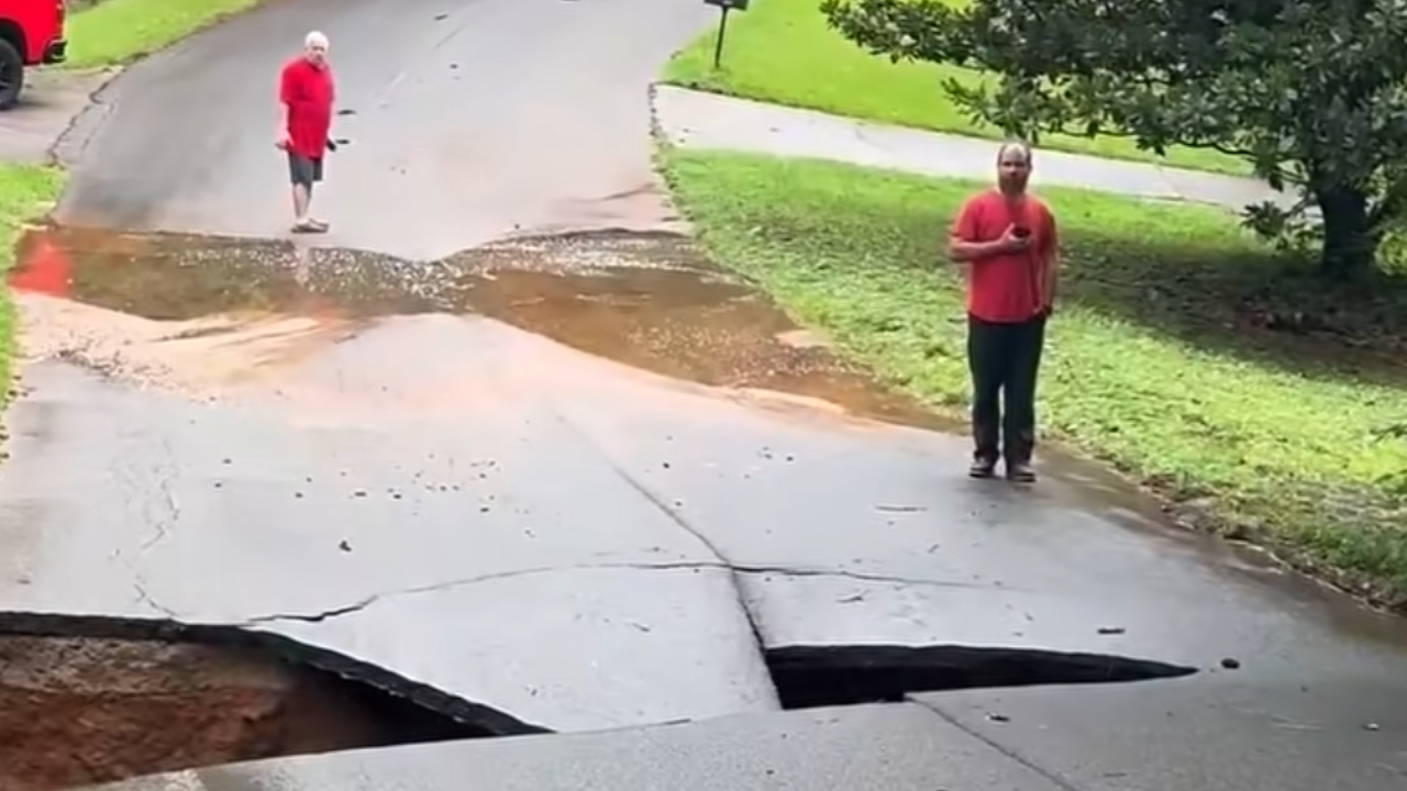 georgia road buckles in heat