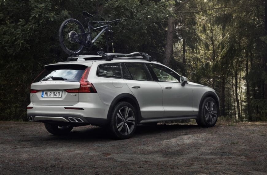 Volvo V60 Cross Wagon Rear