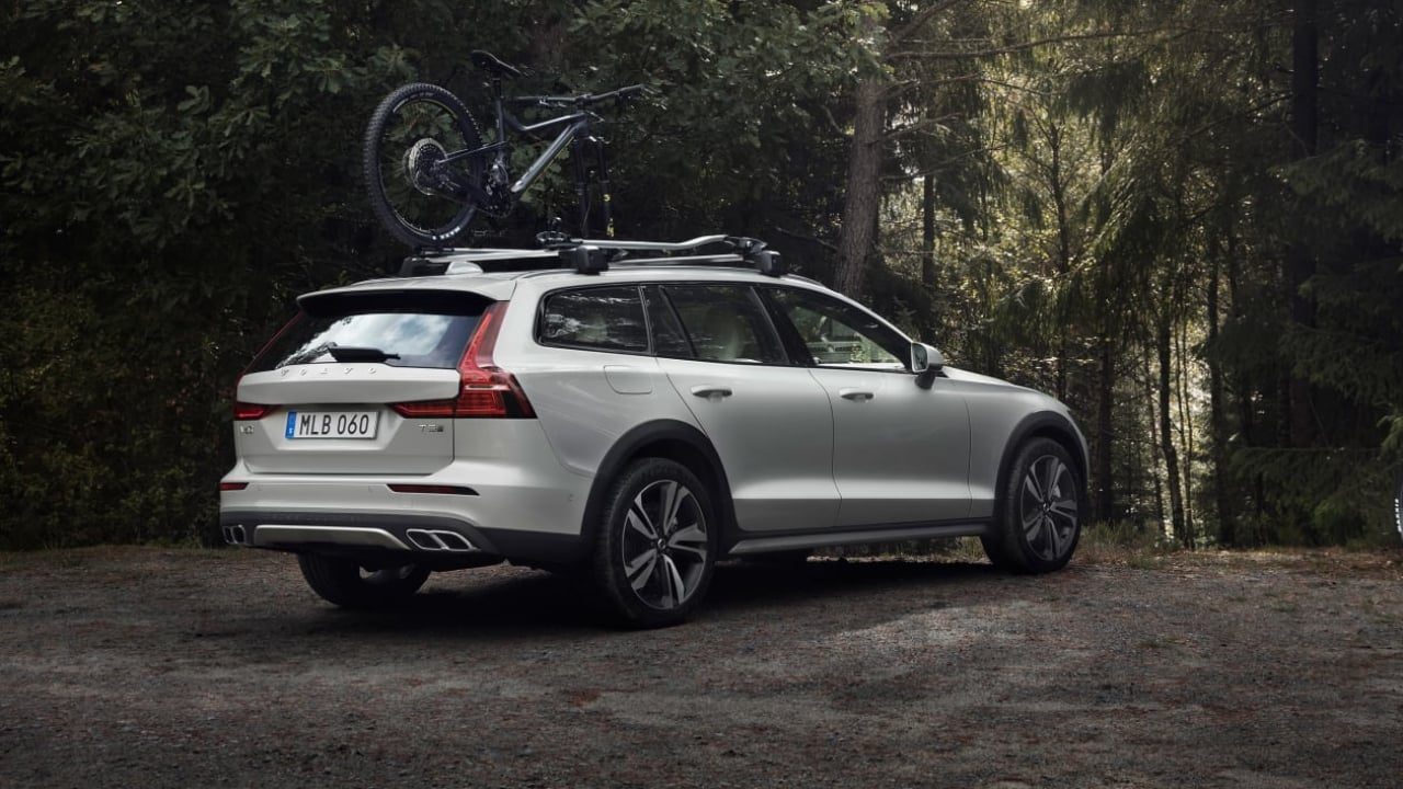 Volvo V60 Cross Wagon Rear
