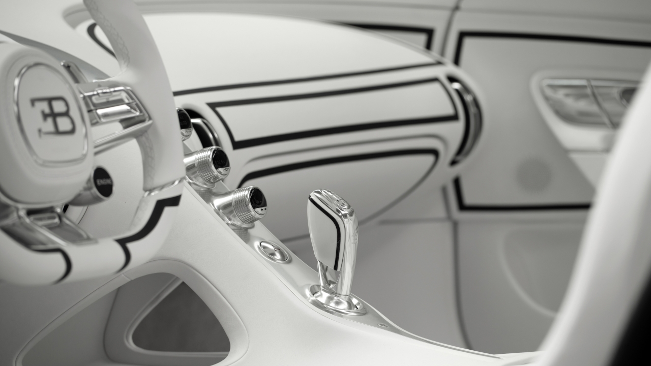 W16 Mistral “Blanc Éternel” Interior