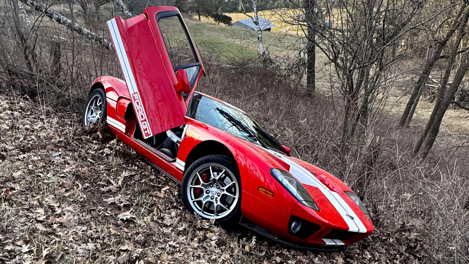 ford gt crash