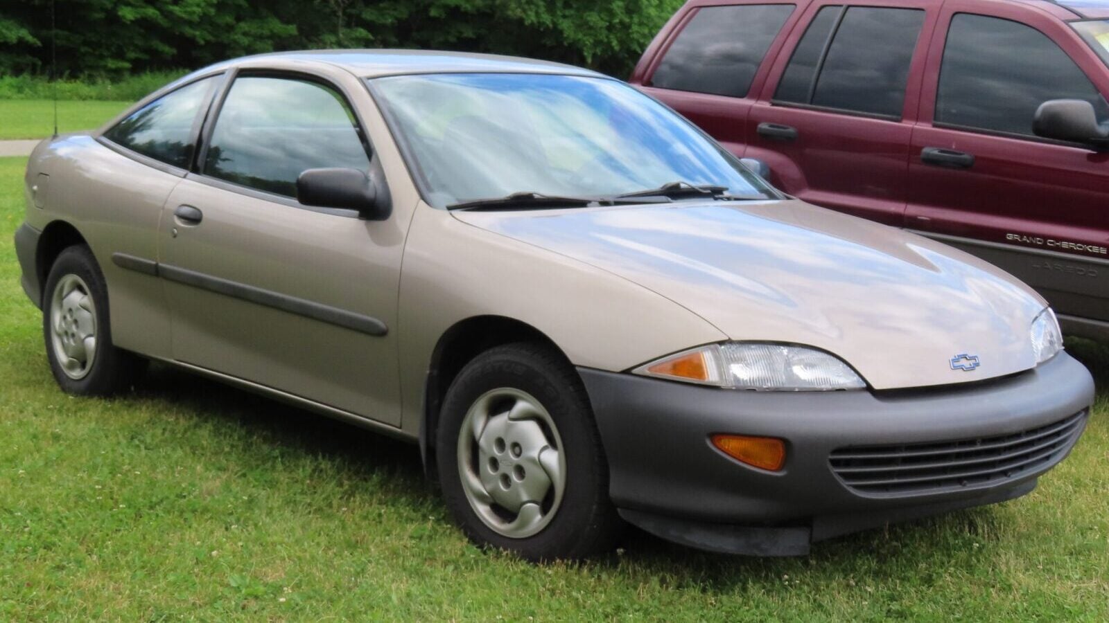 1996 Chevrolet Cavalier coupe scaled e1788090288375