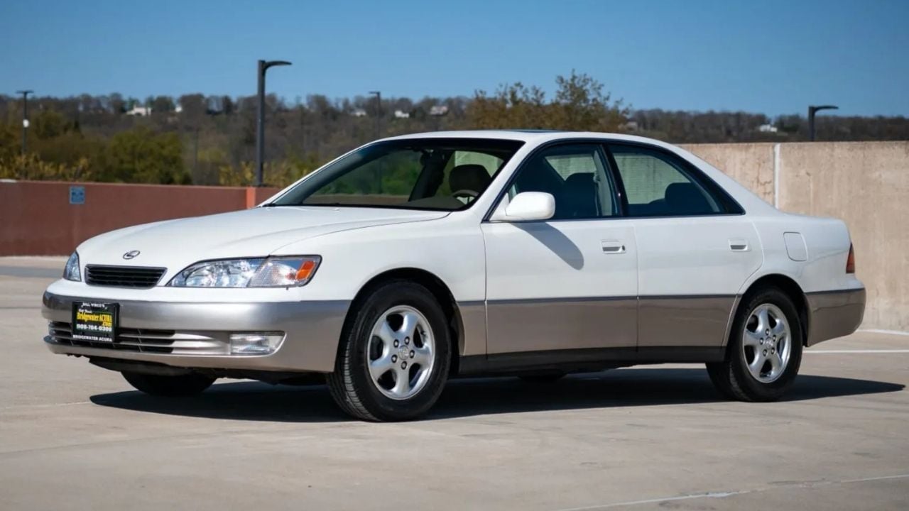 1999 Lexus ES300 Side