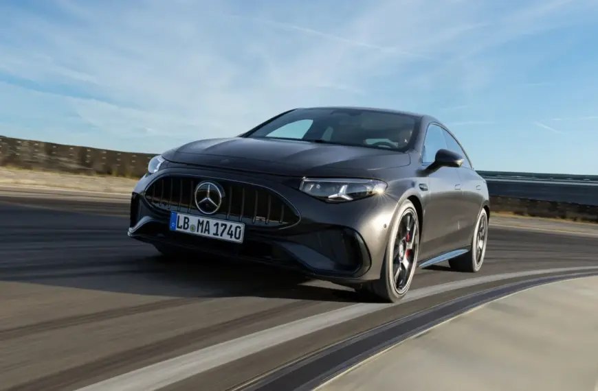 Lawmakers Say Mercedes-Benz Won’t Be Banned Over Its Chinese Ownership