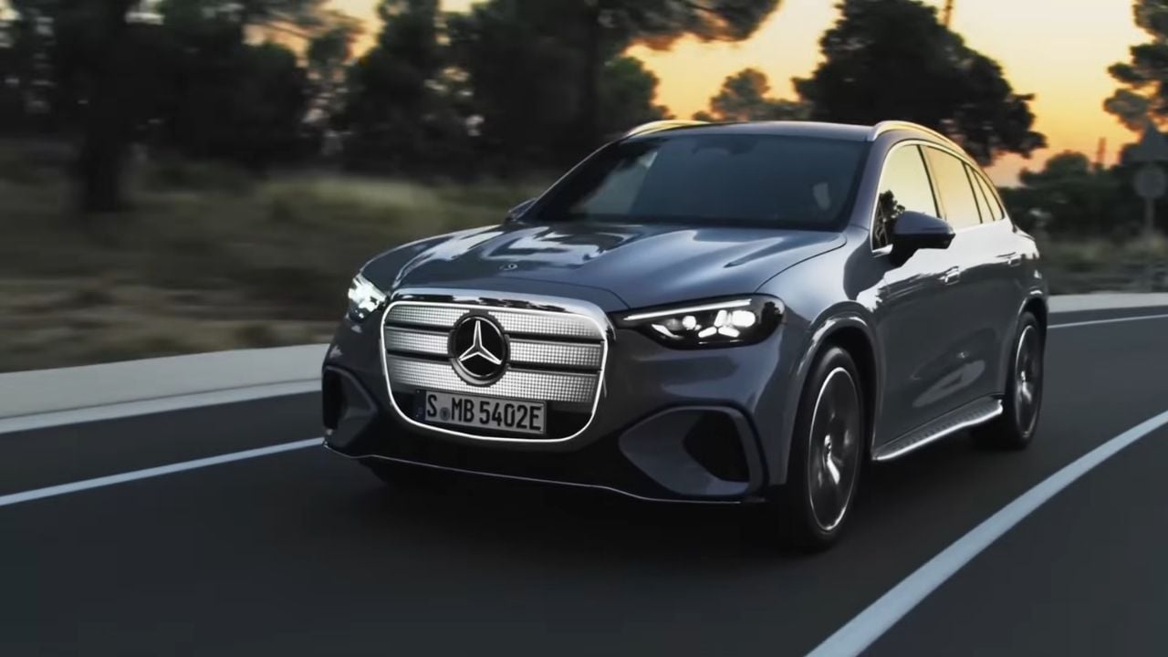 2027 Mercedes GLC Front View