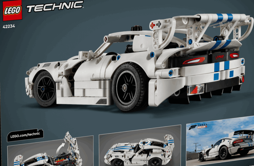 This $65 Lego Dodge Viper GTS-R Has A Tiny Plastic V10 With Pistons That Actually Move
