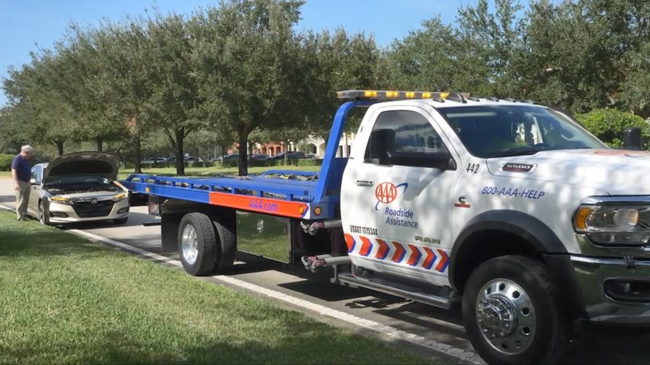 AAA Tow Truck