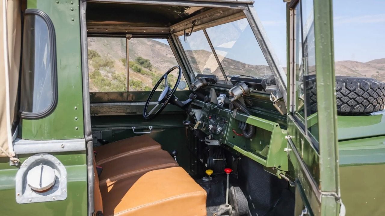 Daniel Craig Land Rover Interior