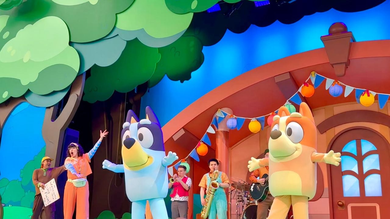 Disneyland Bluey