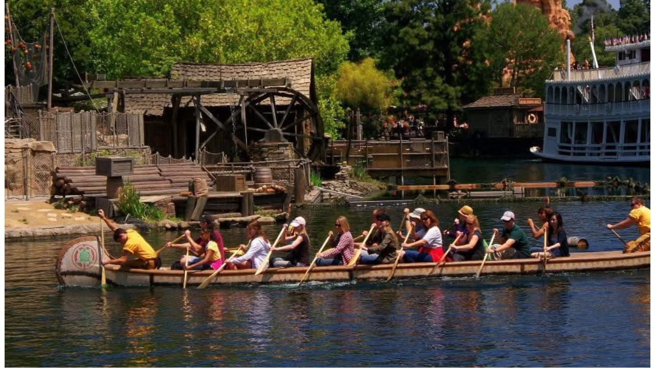Disneyland Davy Crockett Explorer Canoes 1