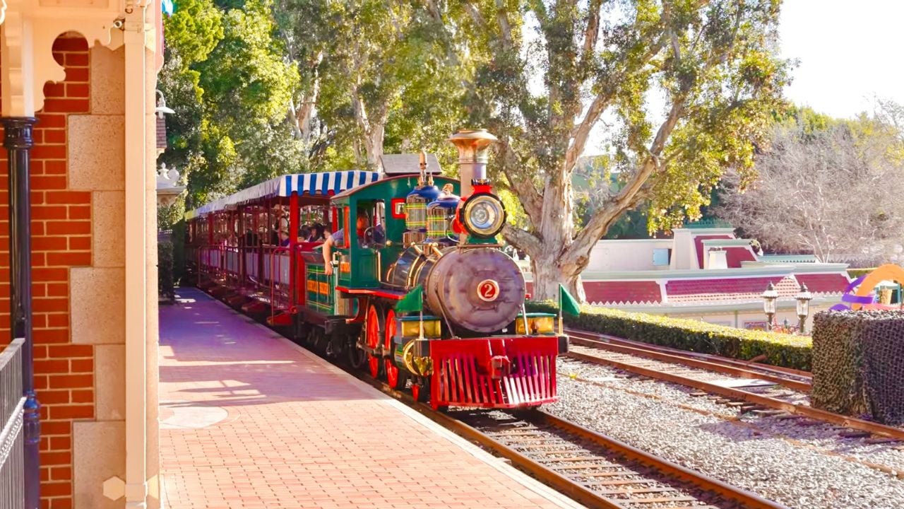 Disneyland Railroad Main Street