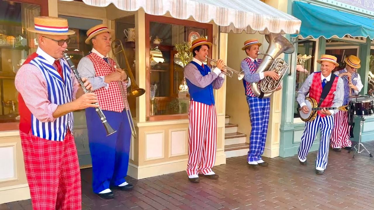 Disneyland Straw Hatters